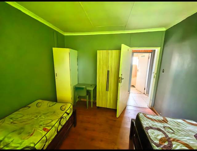 5 BEDROOM HOUSE FOR SALE IN SASOLBURG EXT 1